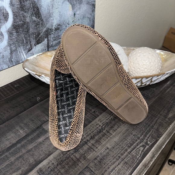 Vionic 'Chill Larrun' loafers in bronze snake-embossed leather SZ 9.5 - Picture 2 of 9